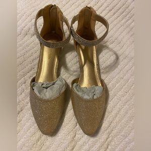 Dream Pairs gold/glitter women’s ankle strap sandals sz 11